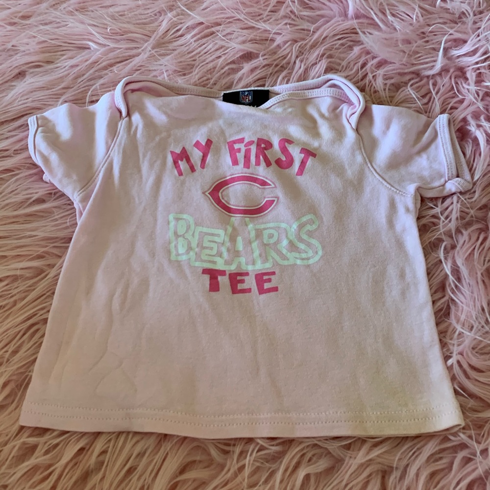 NFL pink T-shirt